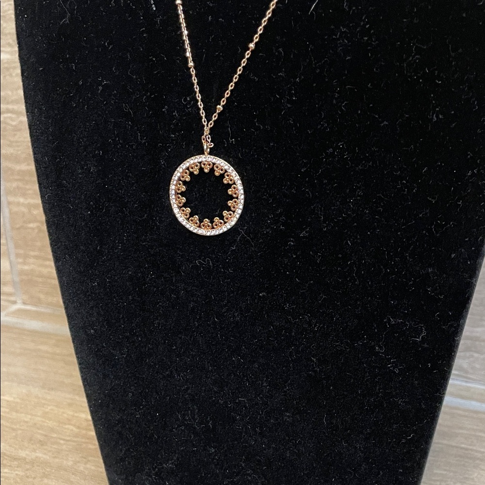 Kate Spade ♠️ UEC Rose Gold Circle Necklace “Chantilly” - Picture 2 of 7